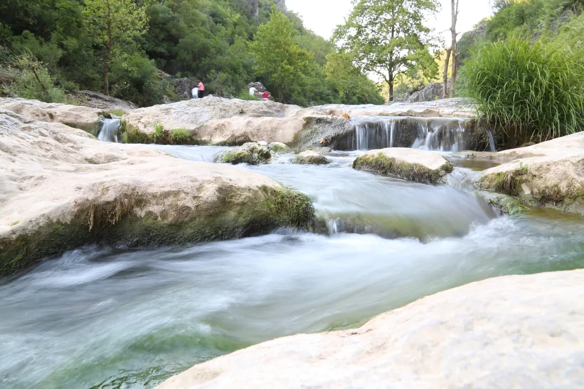 Akçay Sahil Kordonu, Sarıkız Heykeli & Mavi Bayraklı Plajı
