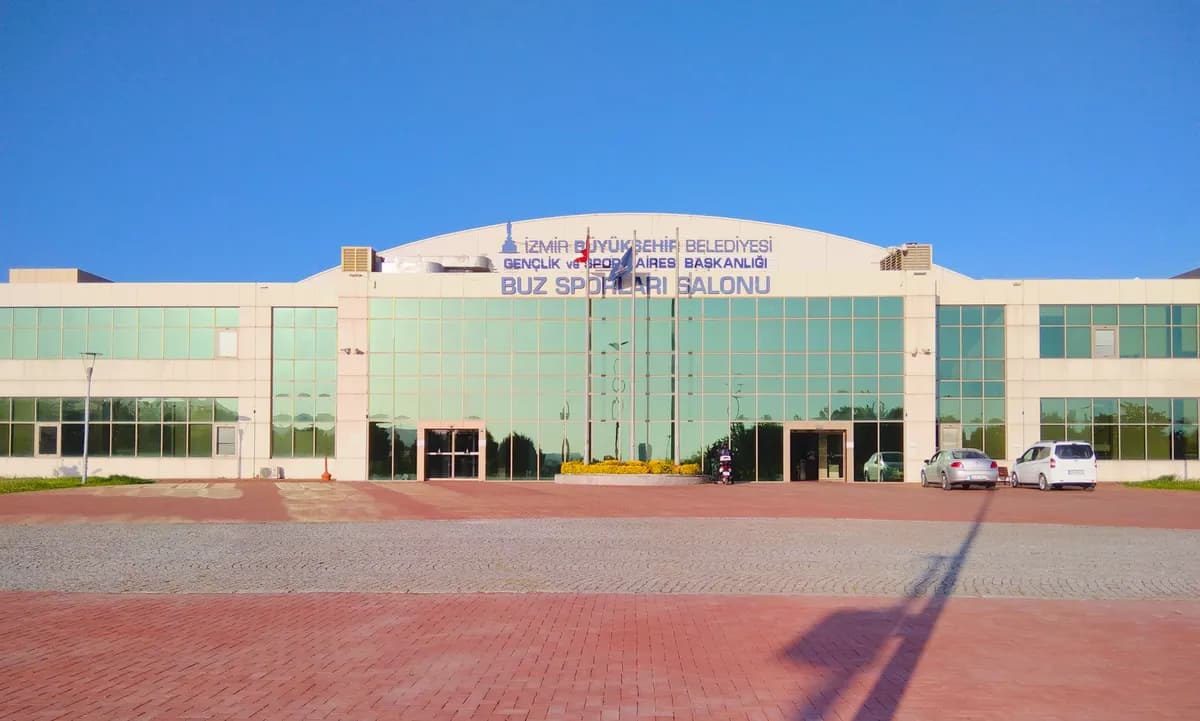 Aşık Veysel Rekreasyon Alanı ve Buz Sporları Salonu