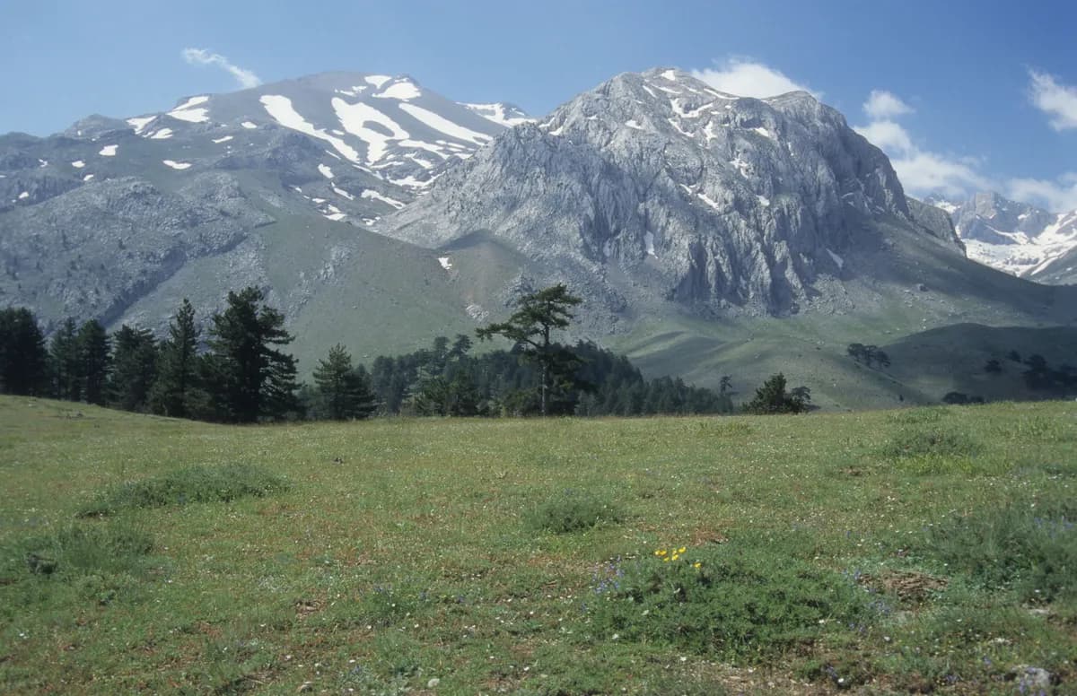 Beyşehir Gölü Gedikli Sahili ve Mada Adası Seyri (Türkiye'nin En Büyük Gölü)