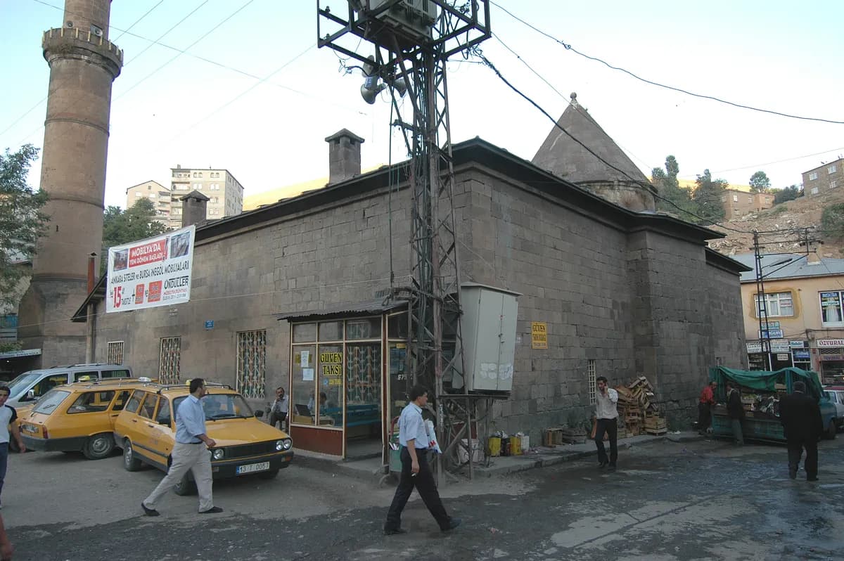 Bitlis Ulu Camii (M.S. 1150 Selçuklu Eseri)