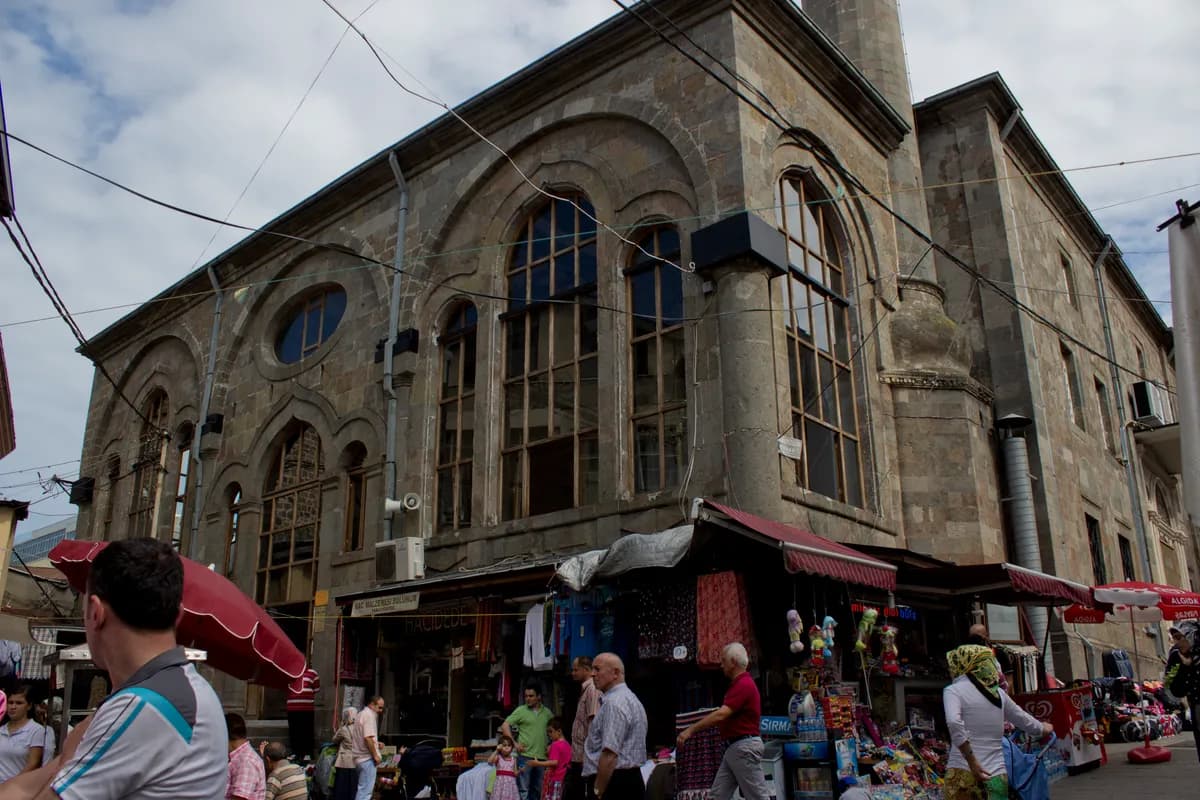 Çarşı Cami