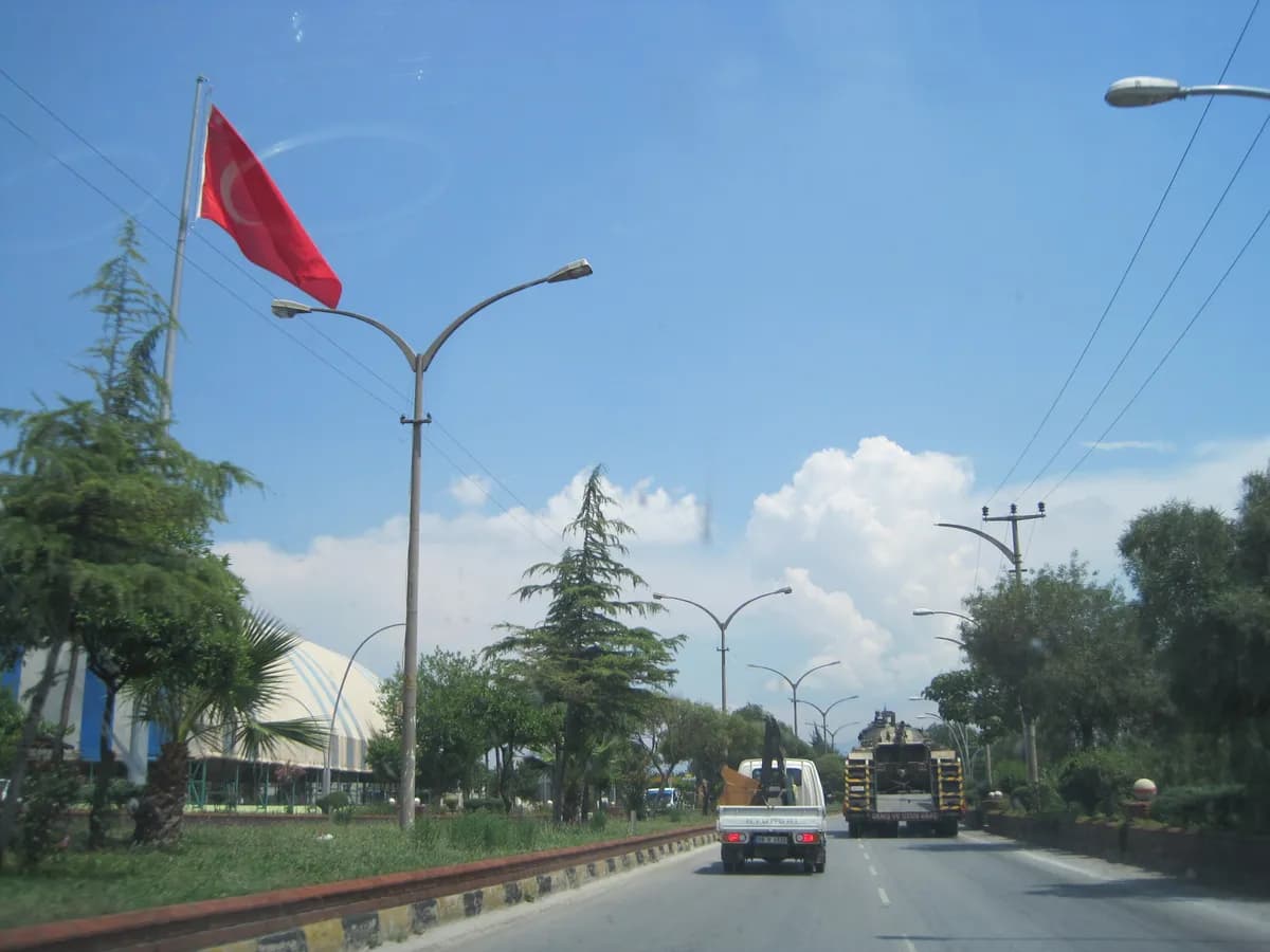 Çavdır Merkez Tarihi Çarşı Camii
