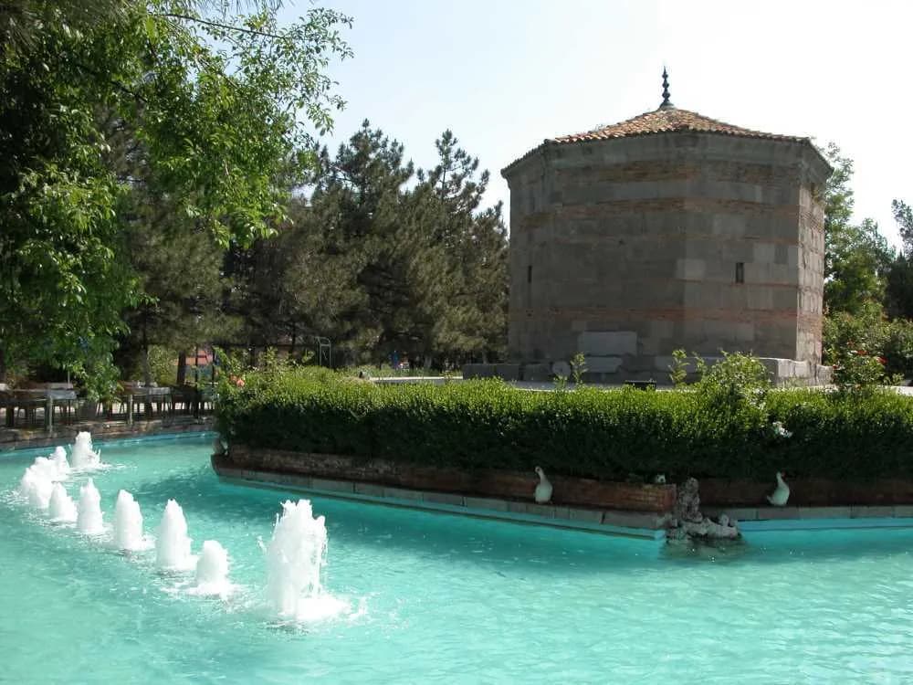 Dedebali Türbesi ve Manevi Ziyaretgahı (Tavşanlı)