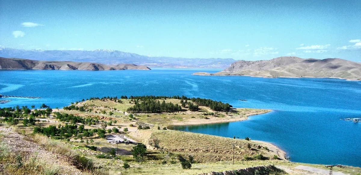 Dim Barajı Gölü ve Panoramik Seyir Terası