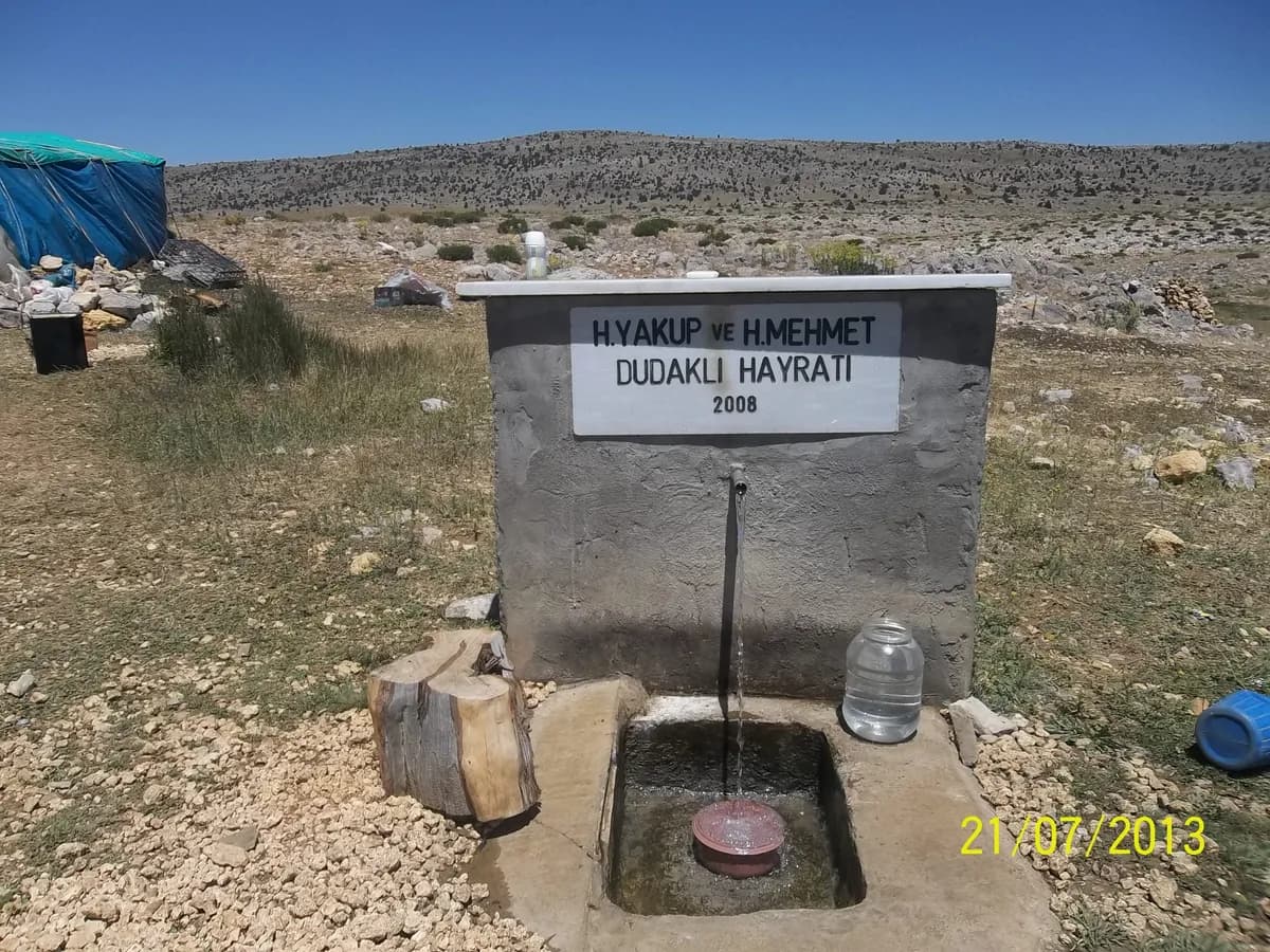 Dudaklı Köyü ve Asırlık Çınaraltı
