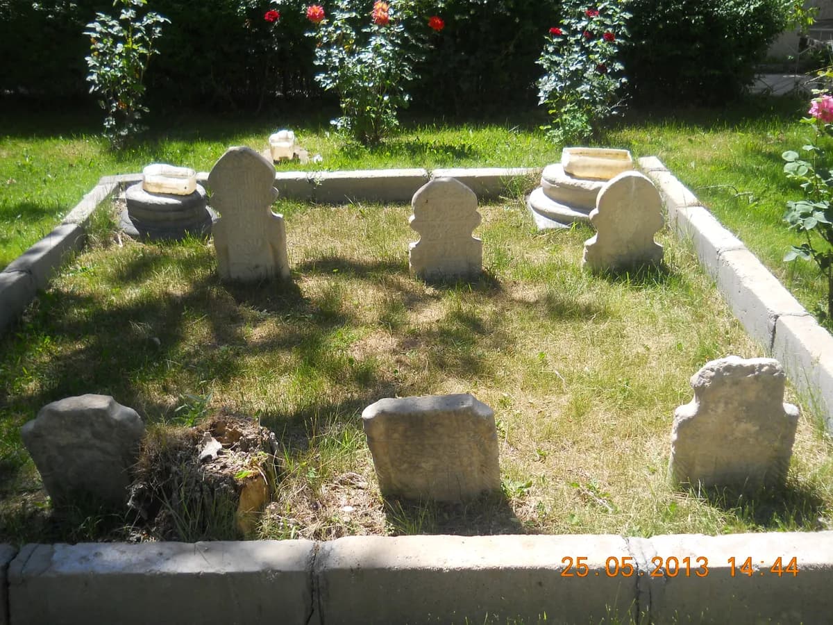 Dursun Fakih Türbesi ve Kutsal Pınarı (Ilgın)