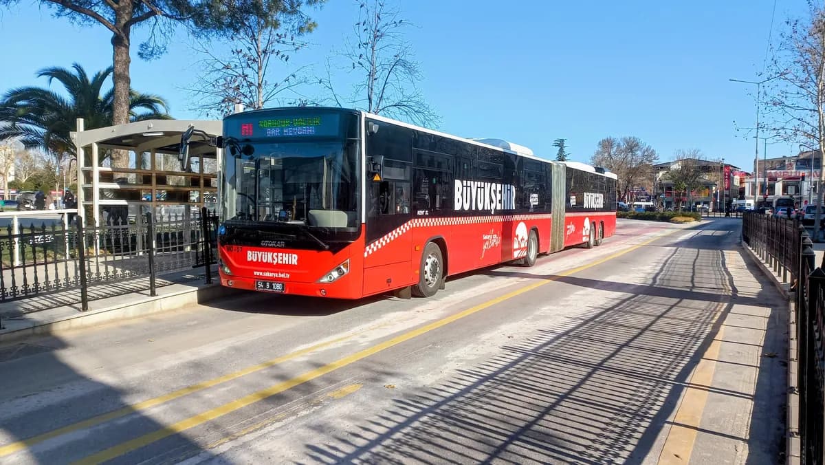 Erenler Şehitler Parkı ve Kent Meydanı