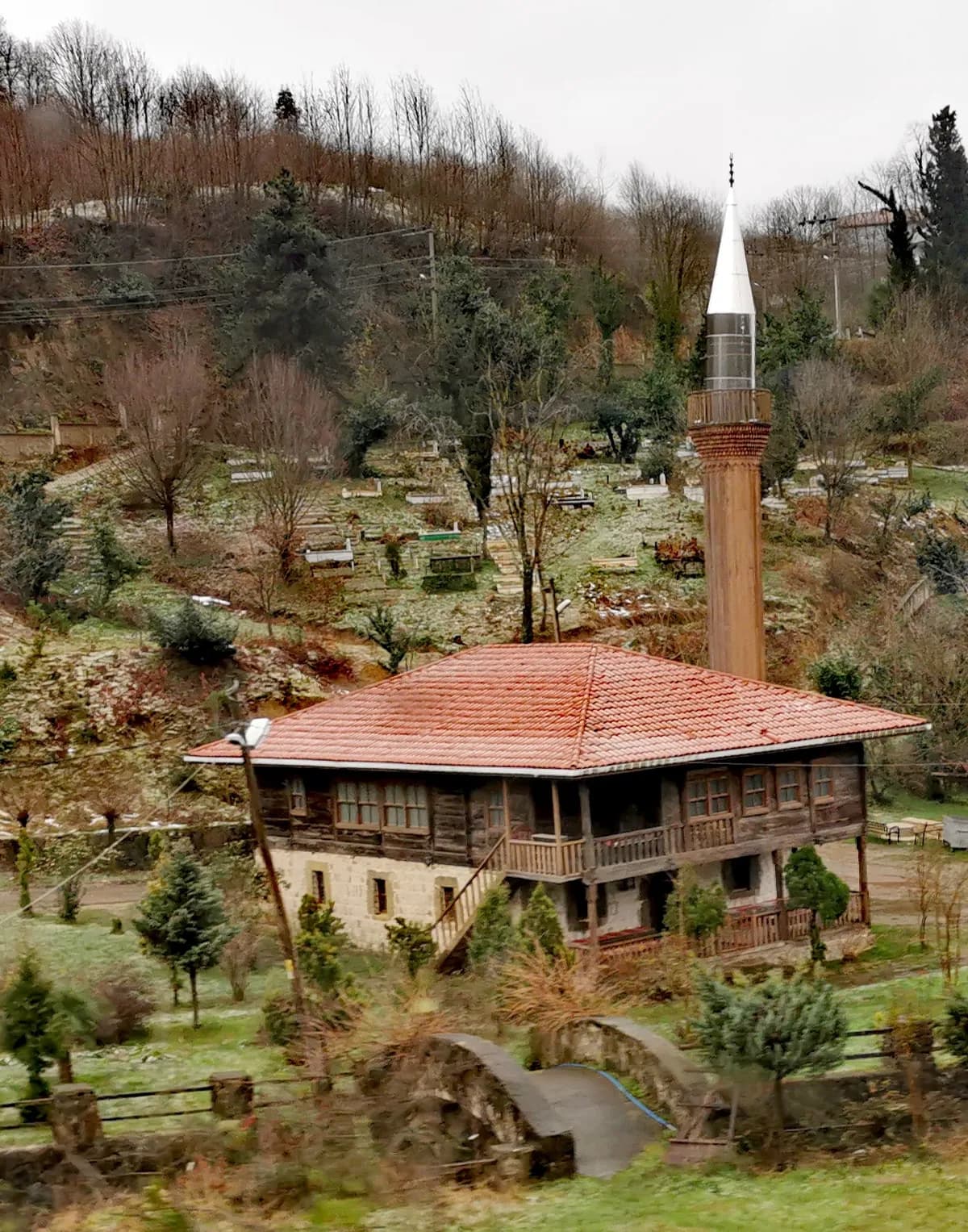 Esence Köyü Tarihi Ahşap Çantı Camii