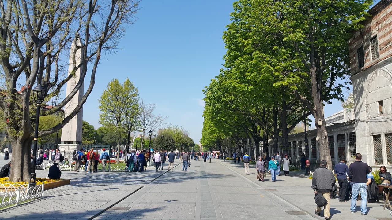Ayasofya Tarih ve Deneyim Müzesi (Tarihi Defter-i Hakani Binası)