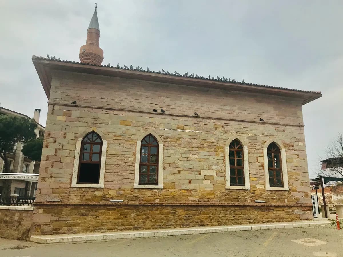 Gömeç Tarihi Çarşı Camii (Merkez Cami)