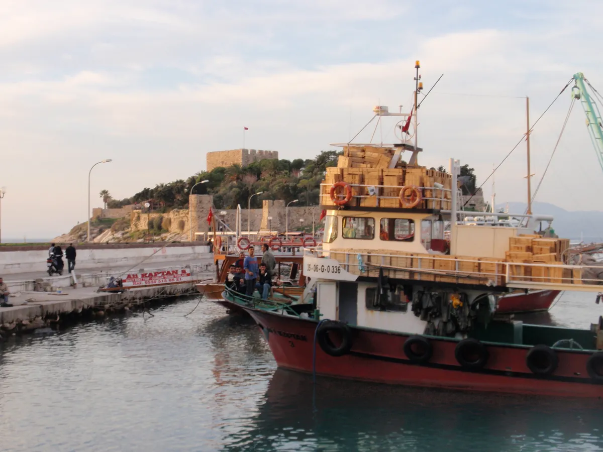 Güvercinada Kalesi & Deniz Müzesi (UNESCO Geçici Miras)