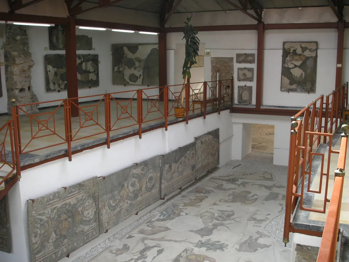 Hadrianaupolis Antik Kenti ve Mozaikleri (Karadeniz'in Zeugması)