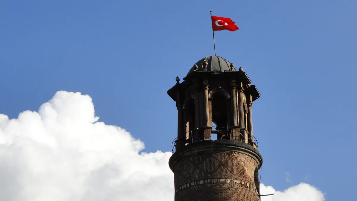 Horasan Kent Meydanı ve Saat Kulesi
