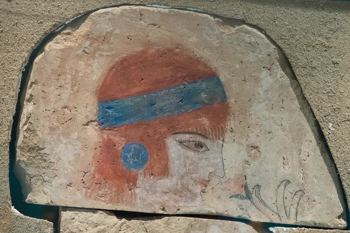 Karaburun Tümülüsü ve Boyalı Mezar Odası