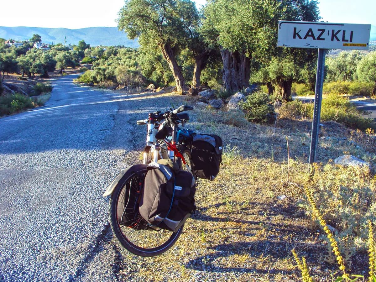 Kazıklı Koyu ve Doğal Fiyort Sahili