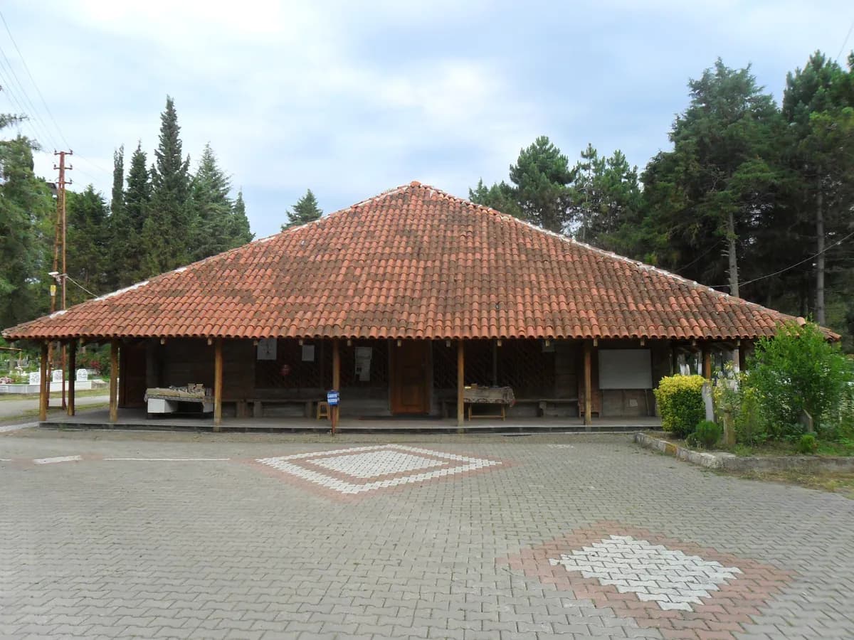Kuruçay Tarihi Ahşap Camii