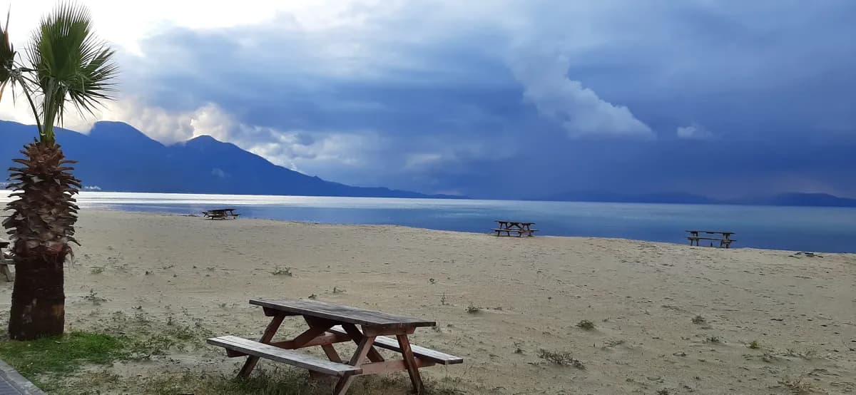 Kuşadası Sevgi Plajı & Sahil Yürüyüş Kordonu (Davutlar)