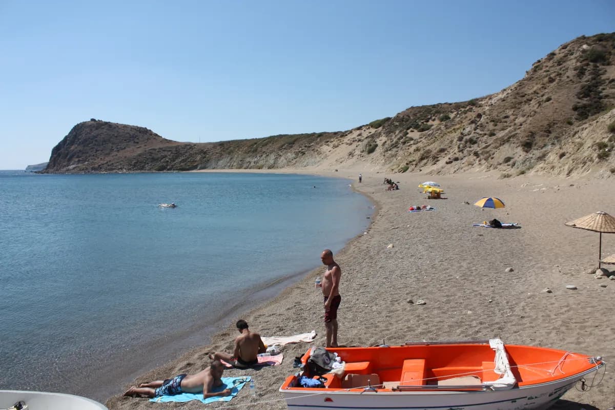Laz Koyu Plajı ve Sahili