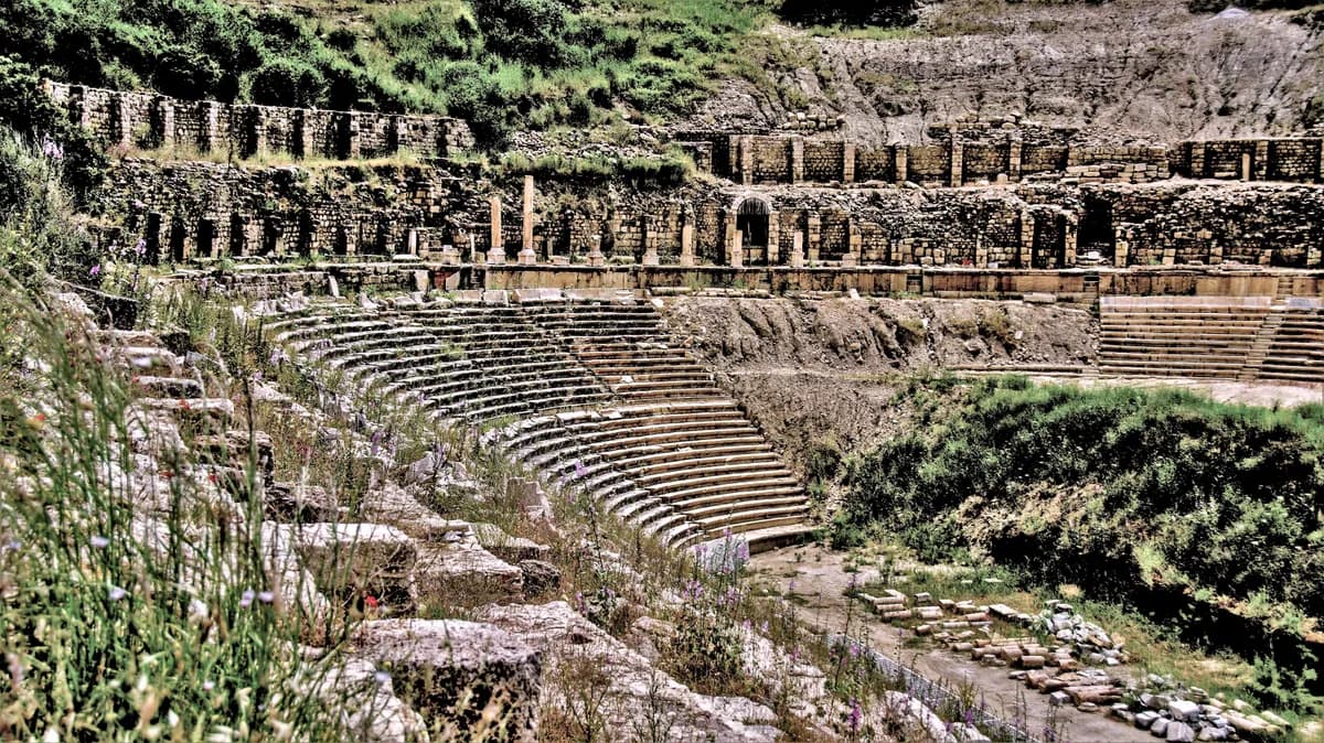Magnesia Antik Stadyumu (40.000 Kişilik Dünyanın En İyi Korunmuş Stadyumu)