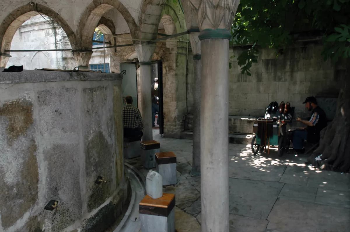 Nasuh Paşa Tarihi Camii ve Külliyesi