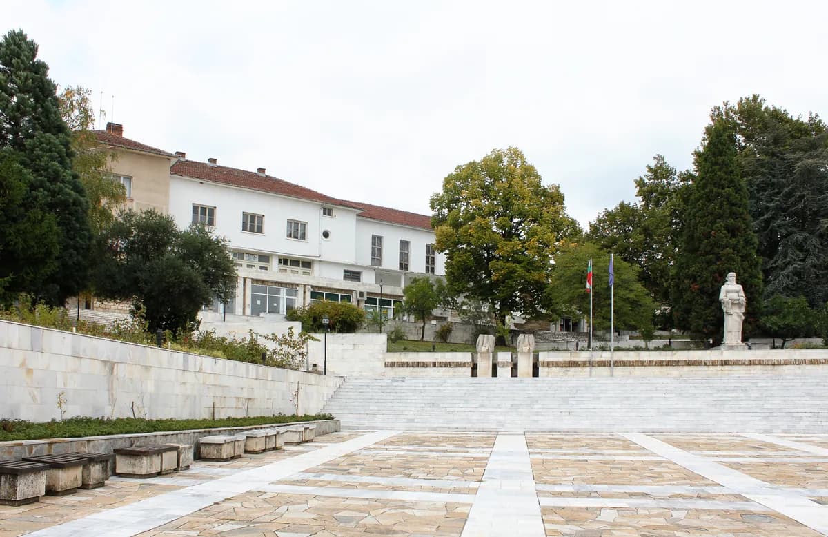 Ortaköy Kent Meydanı & Şapinuva Tanıtım Merkezi
