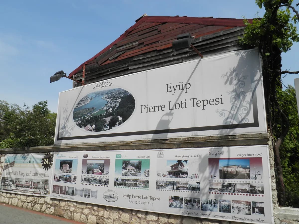 Pierre Loti Tepesi ve Tarihi Kahvehanesi