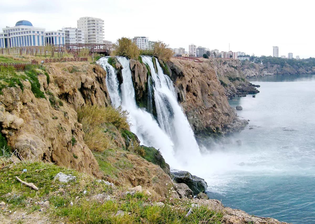 Puslu Çağlayan Şelalesi ve Doğa Parkuru