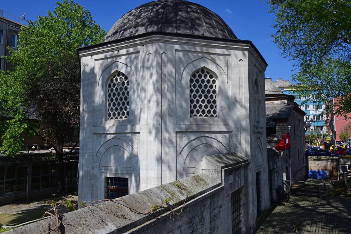 Şah Sultan Hatun Türbesi (Çandır Kümbeti)