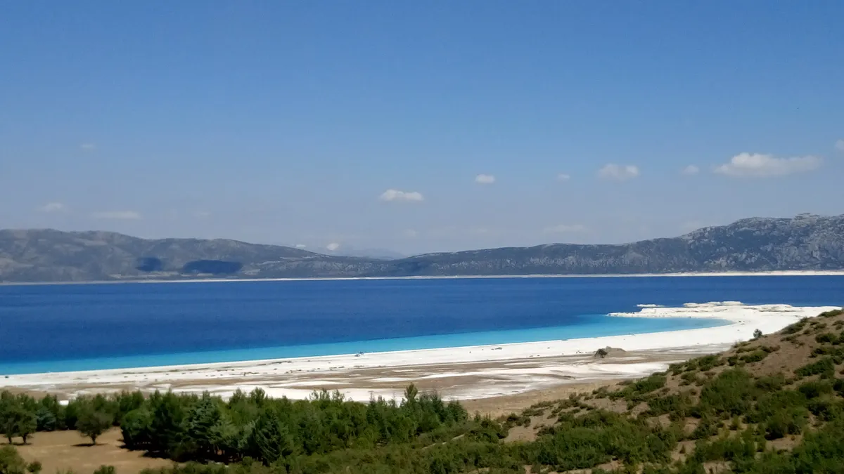 Salda Gölü Yeşilova Belediye Halk Plajı