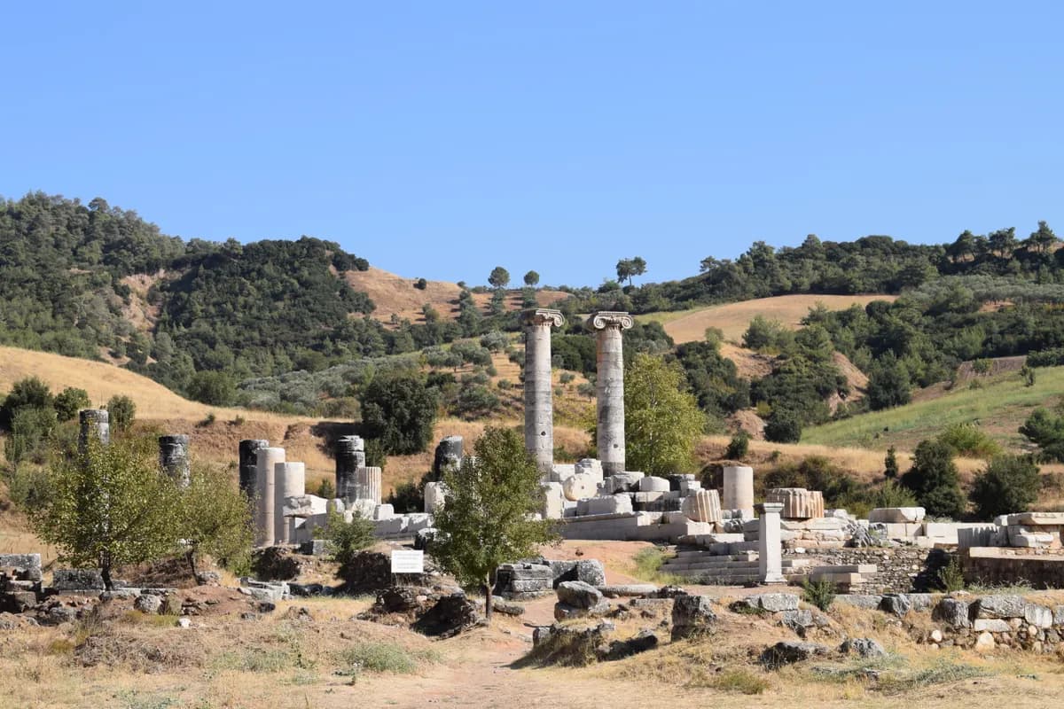 Sardes Antik Kenti ve Sinagogu (Lidya Başkenti ve Gimnazyum Kompleksi)