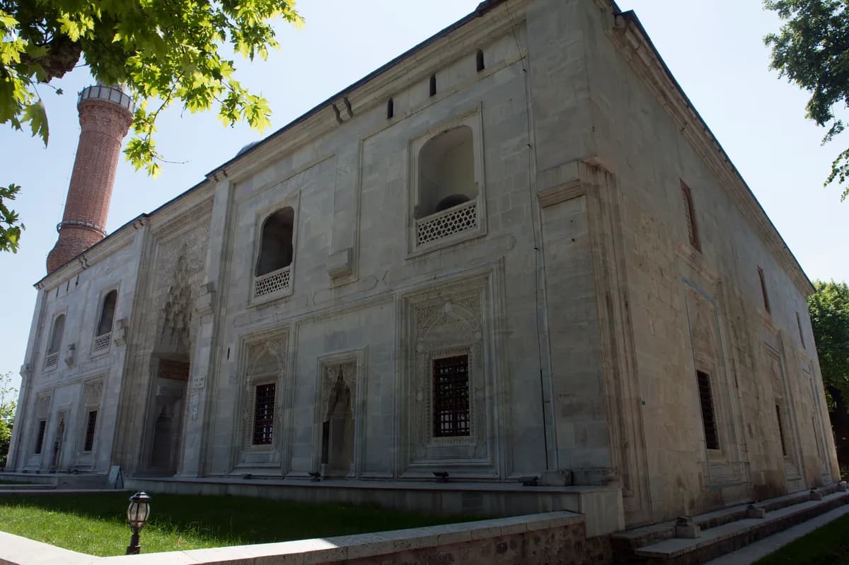 Sırrıpaşa Yeşil Camii ve Külliyesi (Derince)