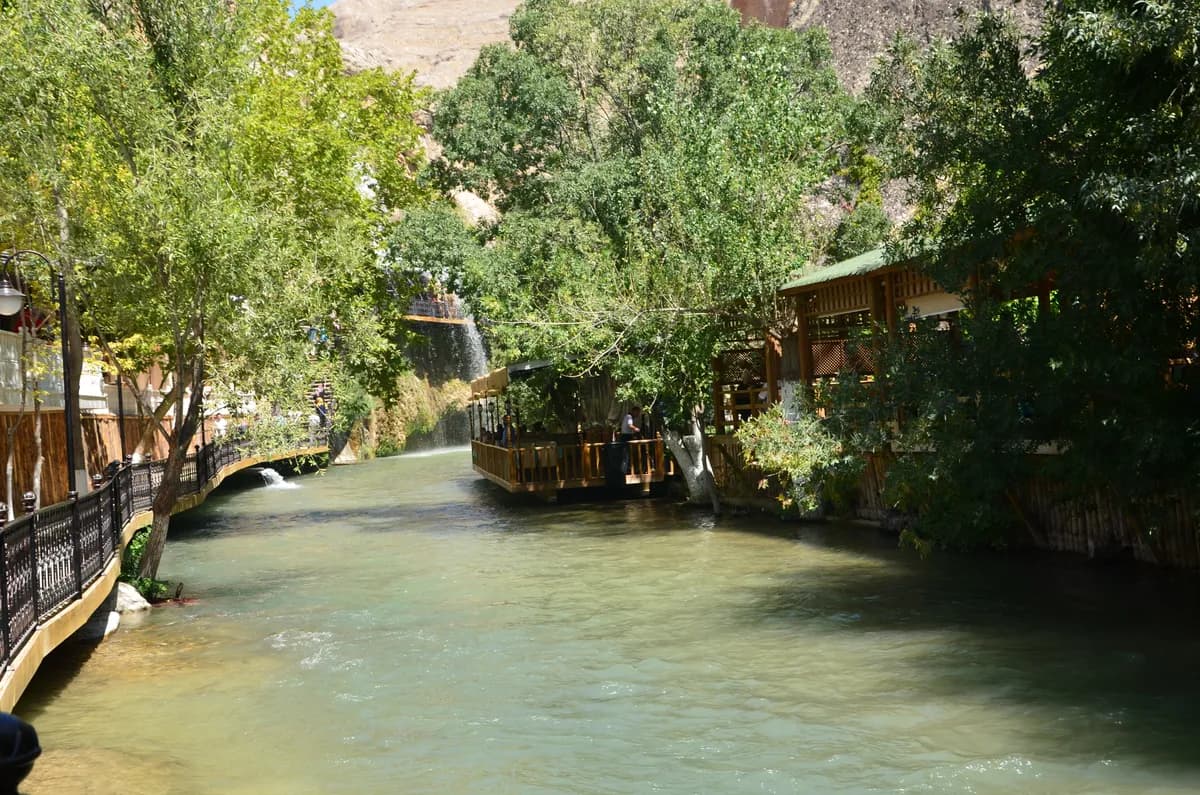 Somuncu Baba Türbesi ve Külliyesi (Şeyh Hamid-i Veli)