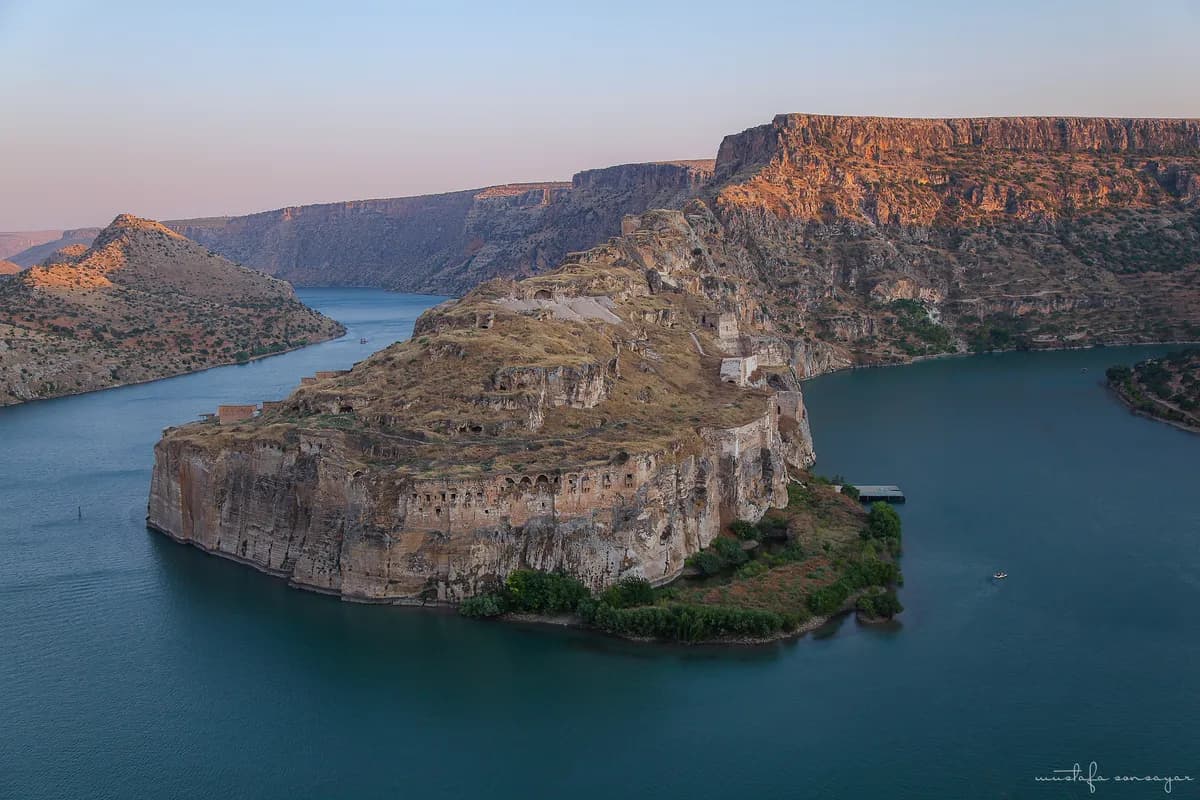 Tarihi Barşavma Manastırı