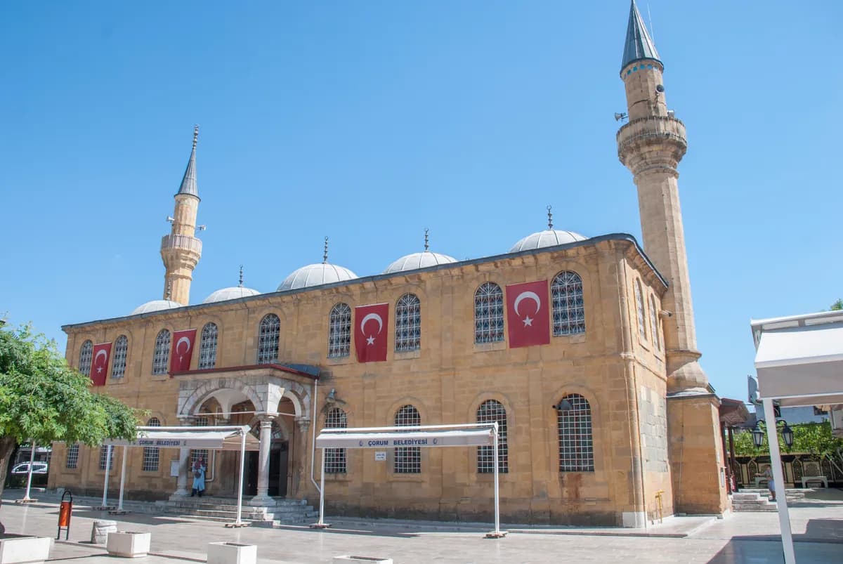 Tarihi Dodurga Ulu Camii (Merkez Cami)