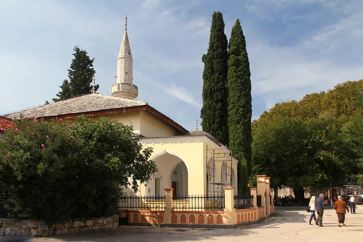 Tarihi Gümrükçü Osman Paşa Camii (Arapgir)