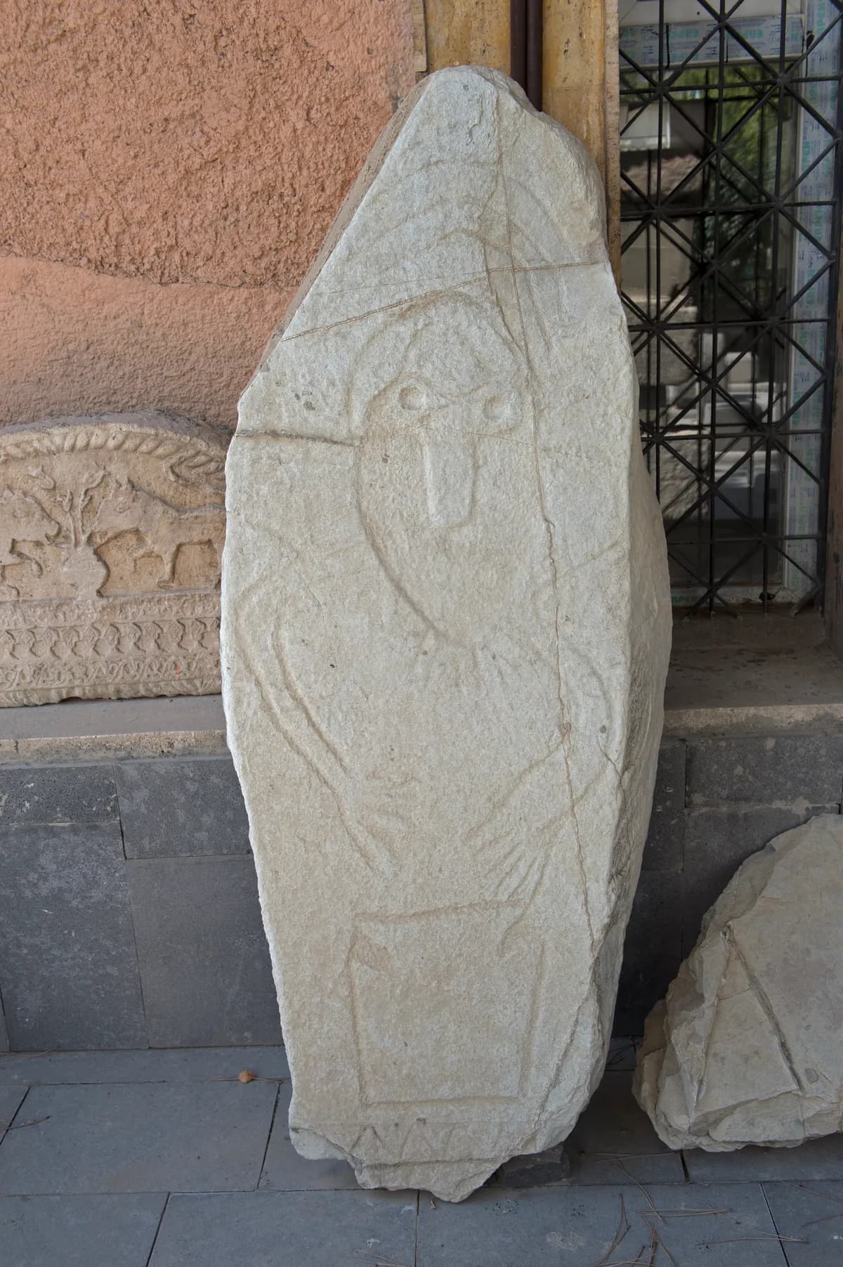 Tarihi Hakkari Kalesi (Çölemerik) ve Sümbül Dağı Seyir Zirvesi