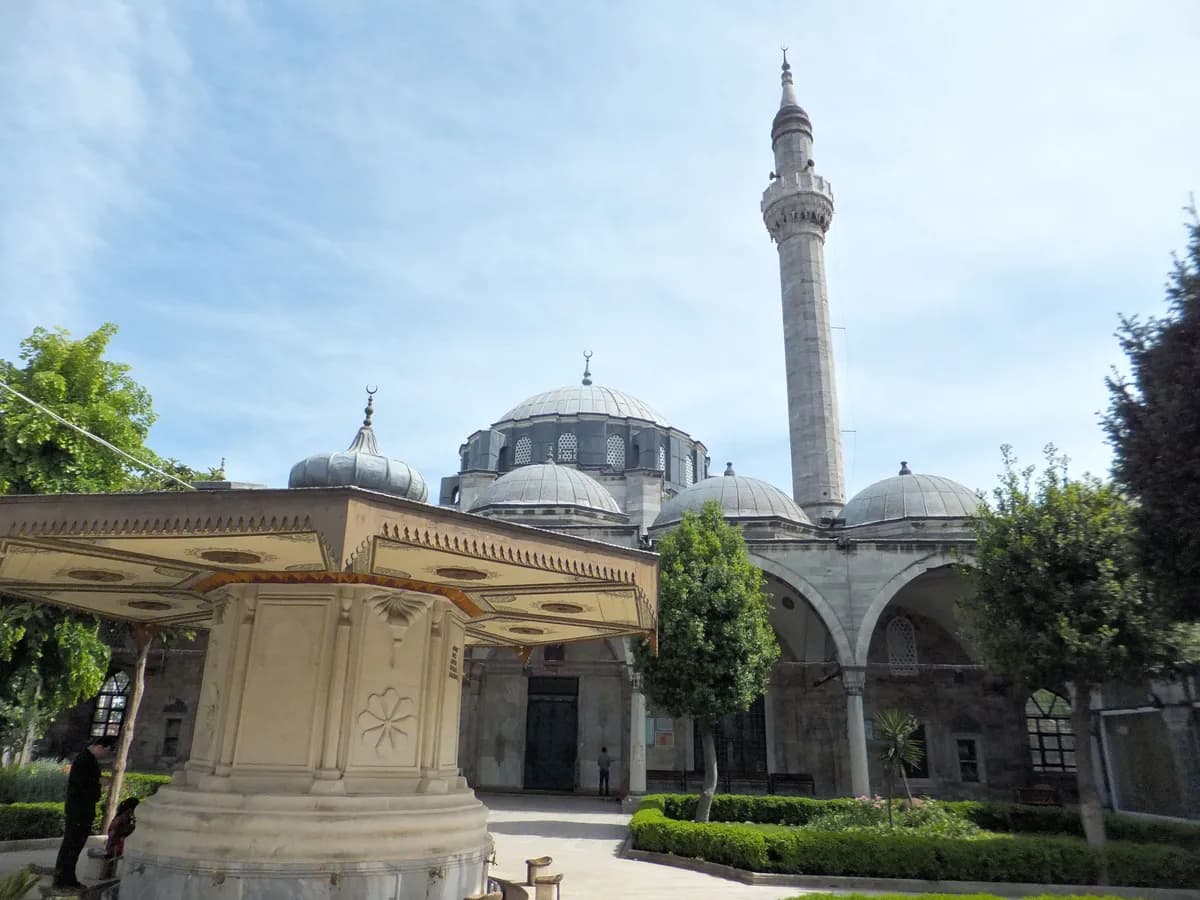 Tarihi Hersekzade Ahmet Paşa Camii ve Külliyesi
