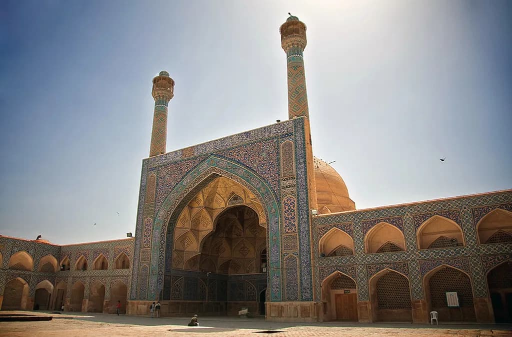 Tarihi Issız Cuma Camii (M.S. 1335 Harçsız Kesme Taş Yapı & Selçuklu-Osmanlı Mirası)