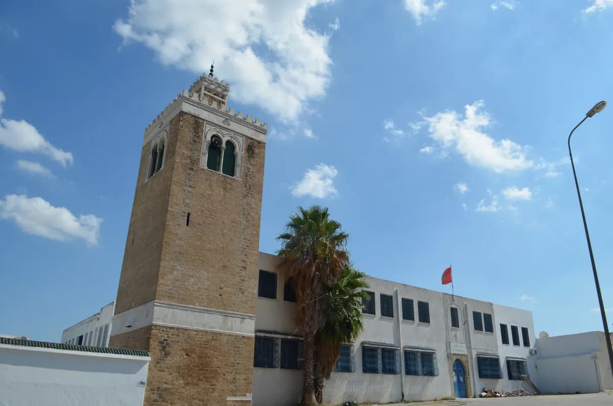 Tarihi Kadırga Fatih Açık Hava Camii (Çatısız Taş Cami - 1461)