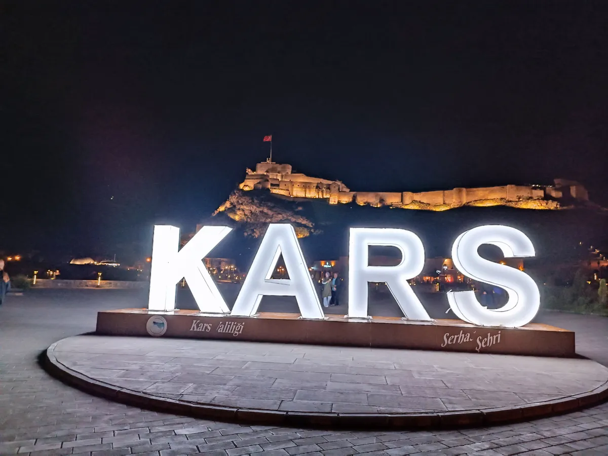 Tarihi Kars Kalesi ve Celal Baba Türbesi (1153 - Saltuklular)