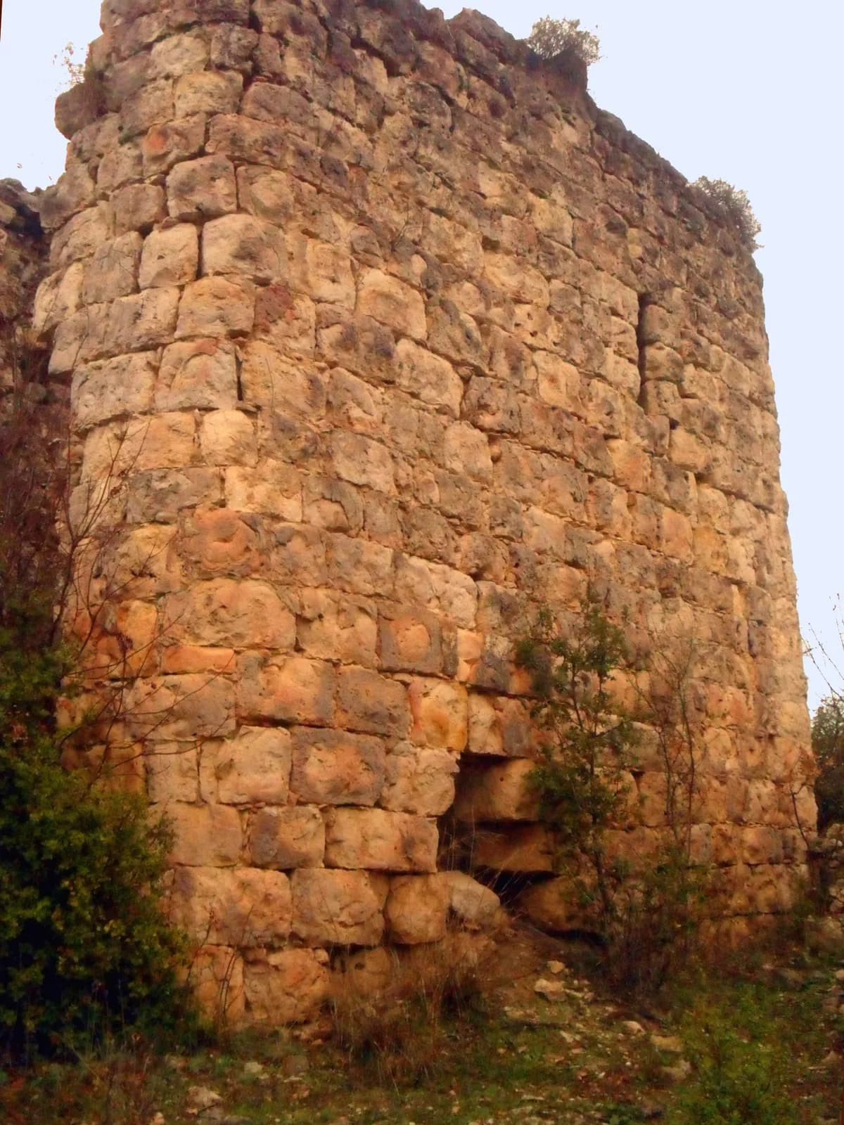 Tarihi Kuzucubelen Kalesi ve Manastırı (Ortaçağ Gözetleme Kalesi)