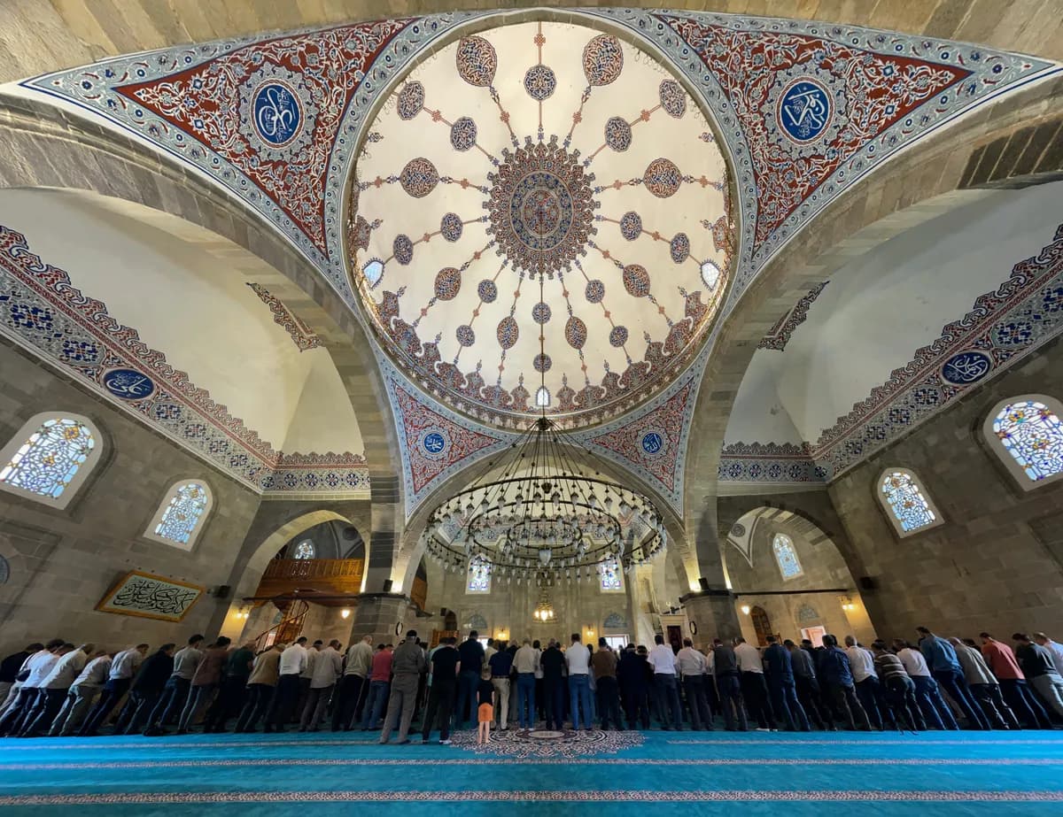 Tarihi Lalapaşa Camii