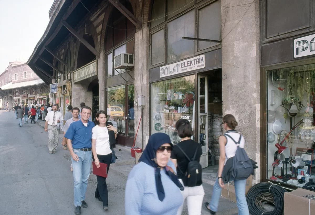 Tarihi Rüstem Paşa Kervansarayı