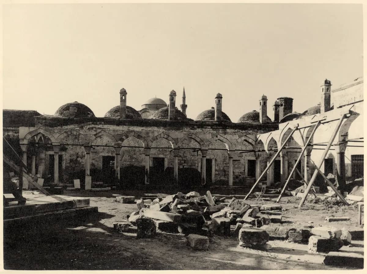 Tarihi Sinan Paşa Külliyesi & Camii (M.S. 1573 Mimar Sinan Eseri)