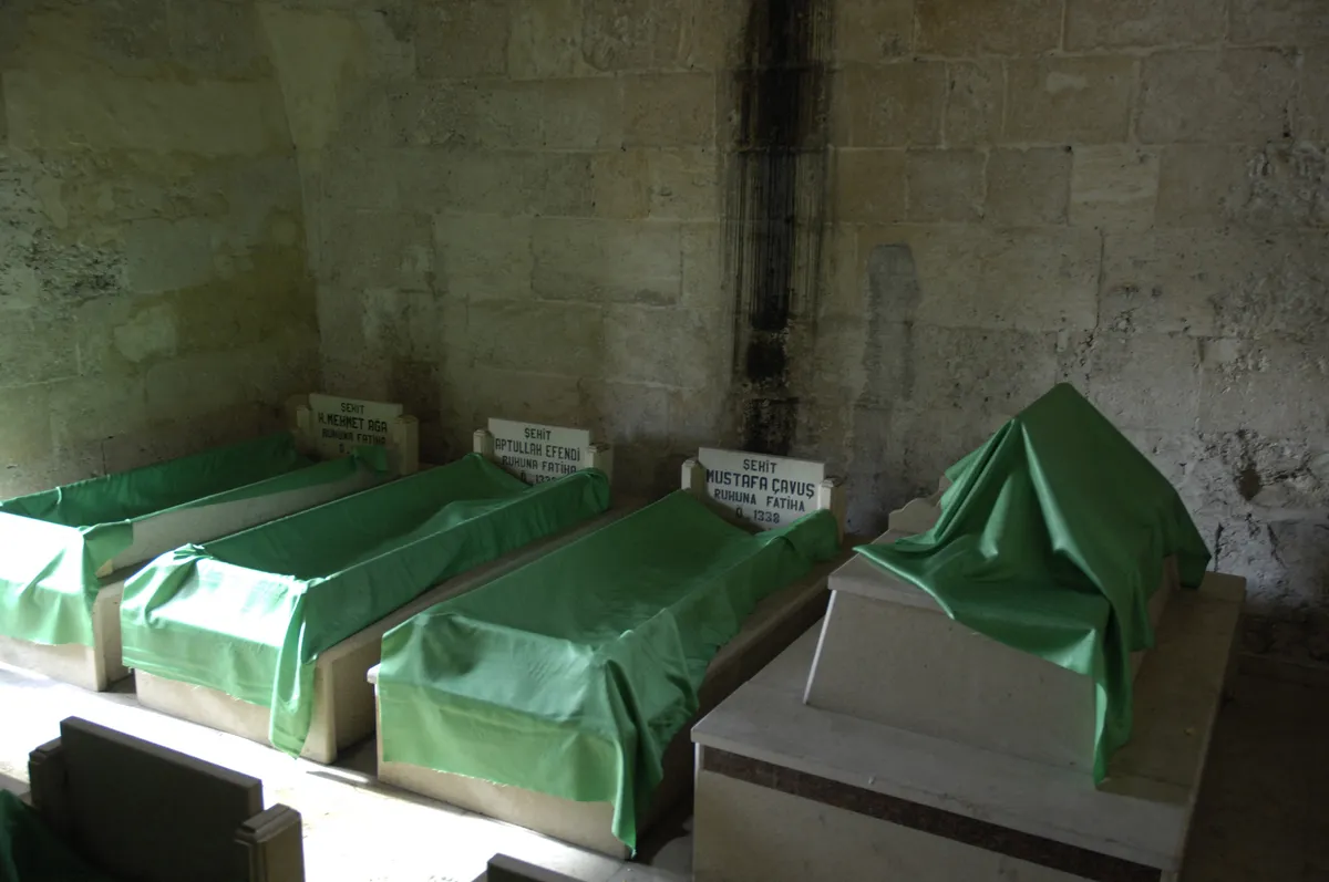 Tarihi Taş Medrese ve Vezirköprü Semaver Rotası