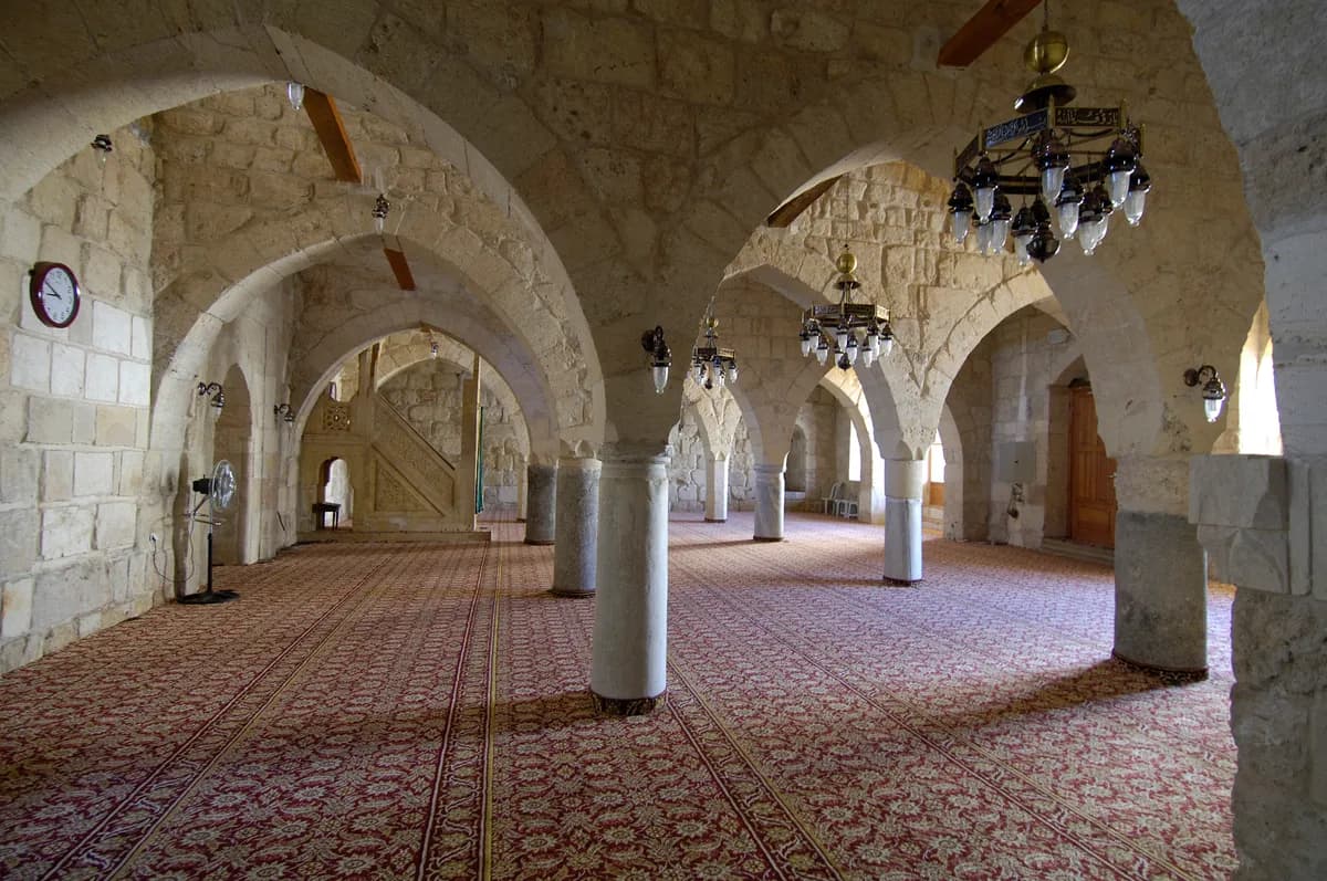 Yağ Camii (Eski Haç Kilisesi - 1501)